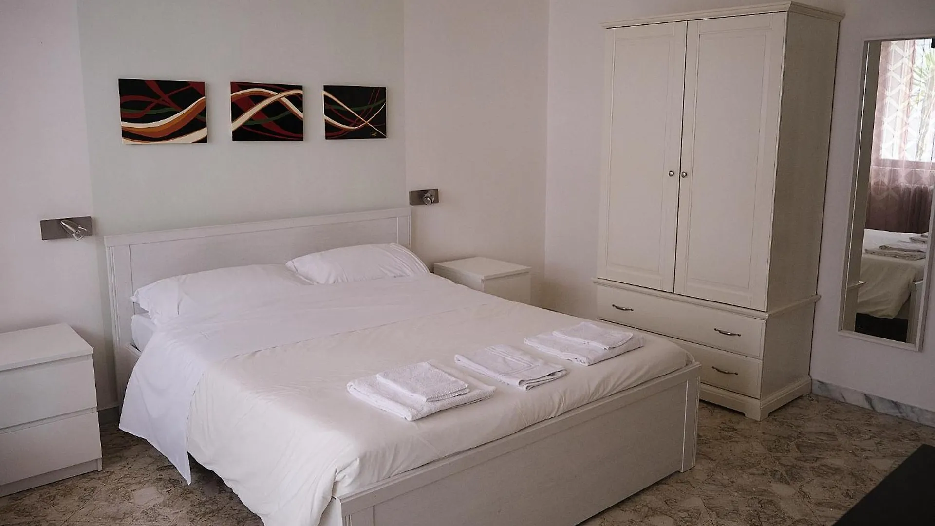 Kamila Guest House Bari 0*,  Italy